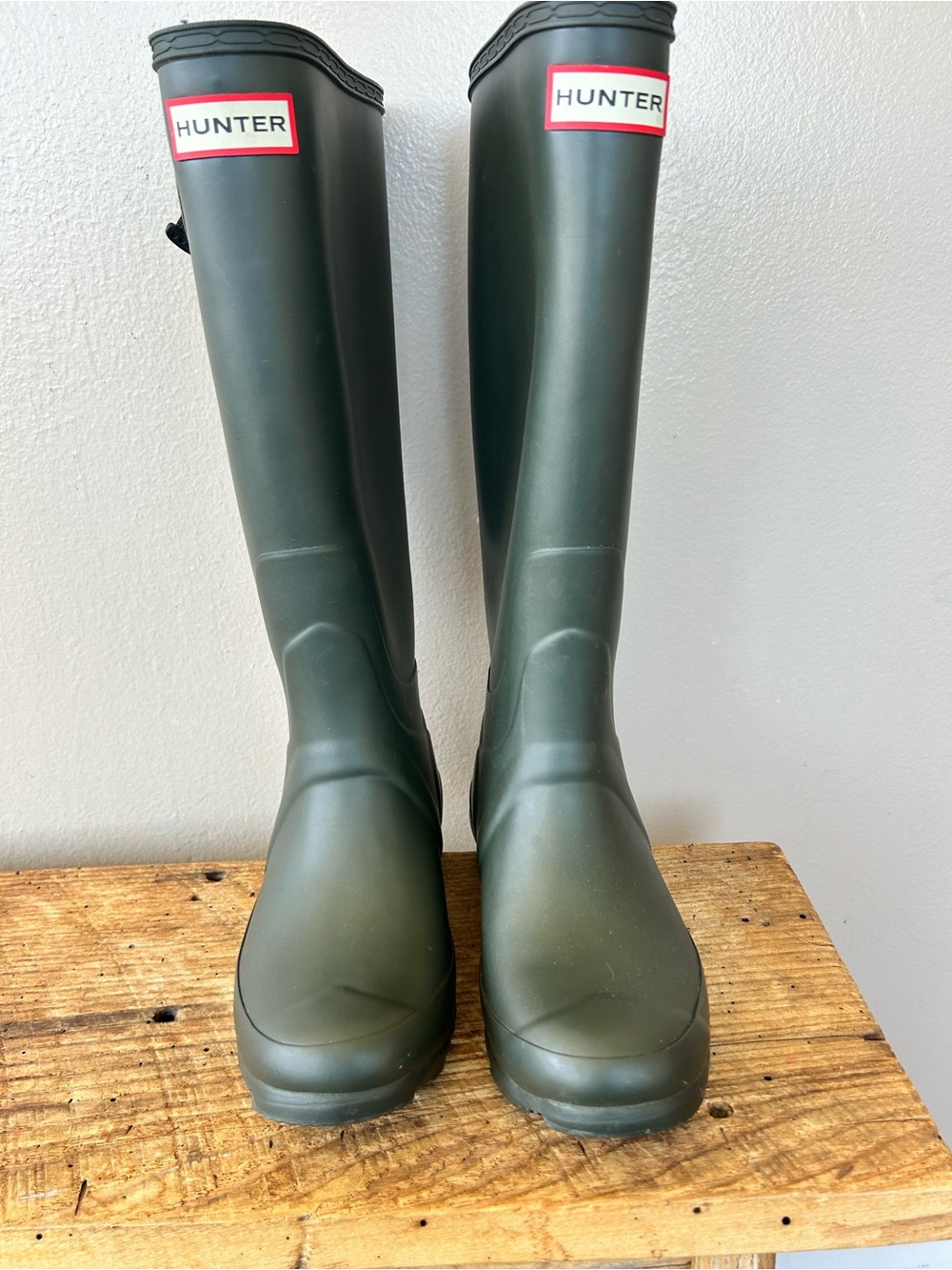 Used Like New Hunter Women’s Original Tall Boots, Olive Dark Green Sz 5